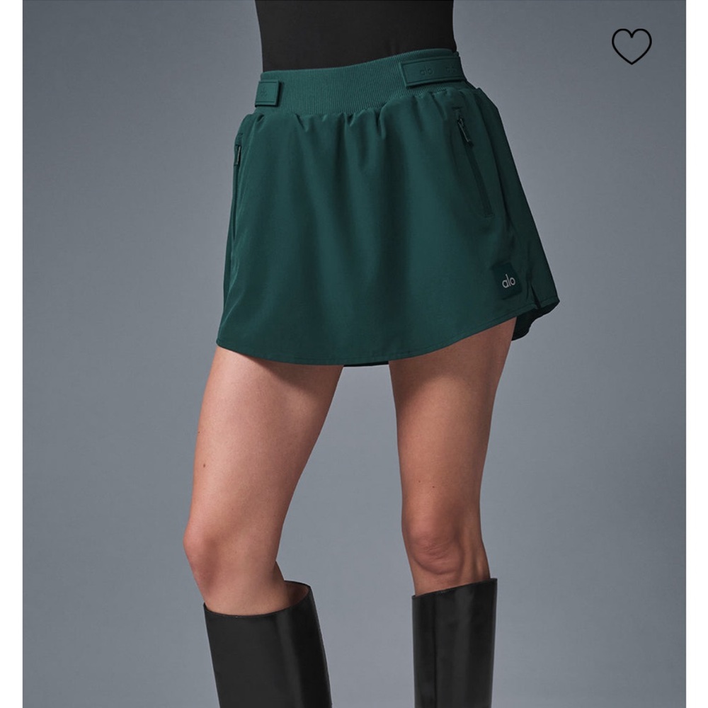 Alo - High-Waist Elevation Mini Skirt - Midnight Green - like new condition- M